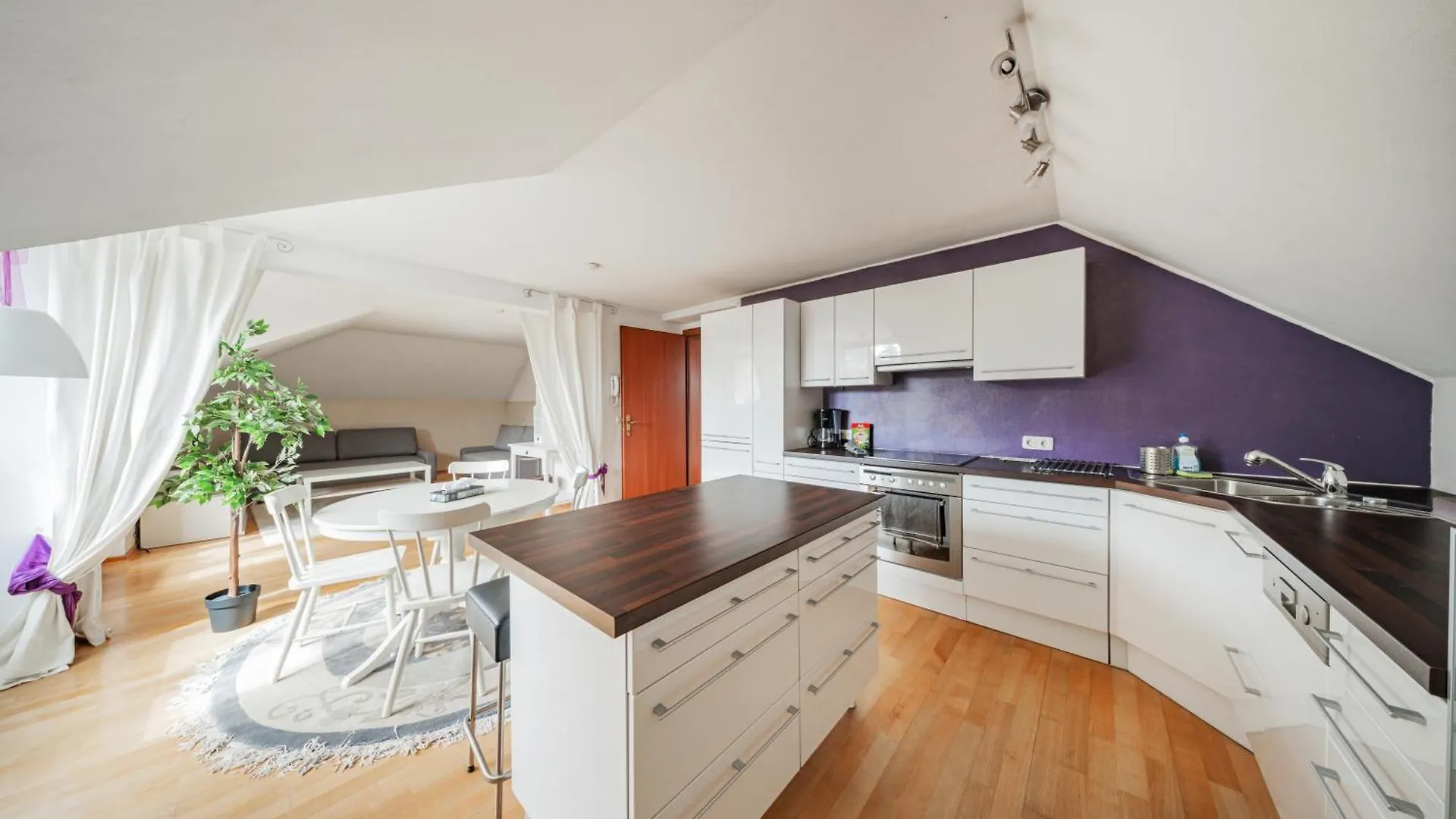 Bergblick Penthouse Apartment contacts